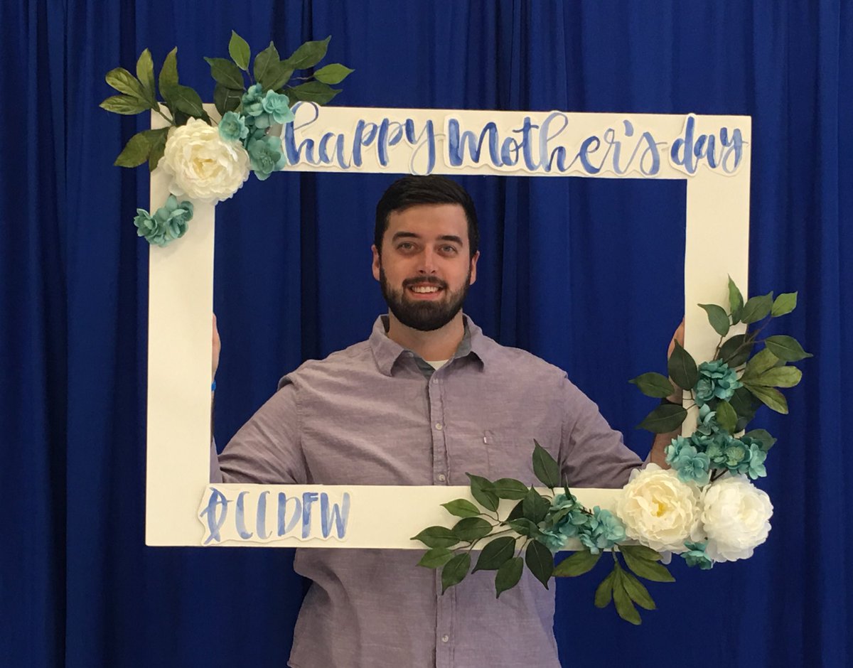 cpwatkins_'s tweet photo. Hey @CrossChurchDFW Family! Make sure to celebrate Mother’s Day today by taking a picture at our Muffins with Mom! #CCDFW https://t.co/6oukWb8yNU