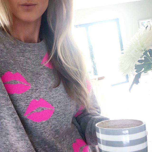 Storm_Keating's tweet photo. Cashmere kisses 💋 @tabithawebbuk #cutecashmere #cosysweater #tabithawebb #qualityknitwear #clothesilovetowear https://t.co/SReHJSFCEP https://t.co/Dm4vfLhlmm