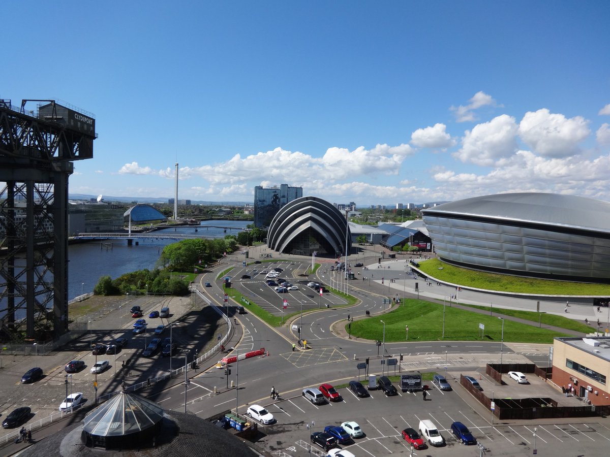 Glasgow's tweet photo. #Glasgow #Raddissonred #Skybar what a view. https://t.co/rGBgM75E5k