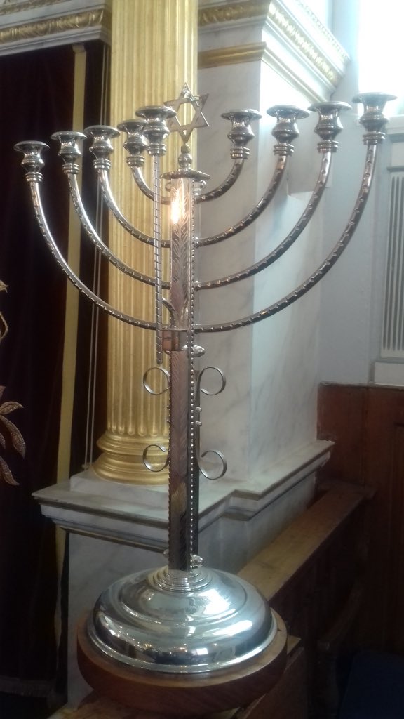 #PlymouthHistoryFestival @plymhistoryfest #Judaism @TripAdvisorUK 
Fantastic tour/talk about Plymouth synagogue. 
Built in 1762, it's the oldest Ashkenazi synagogue still in use in the English speaking world.