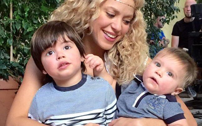 LatinosBRA's tweet photo. Hoje é dia das mães aqui no Brasil e nós relembramos o #EspecialLB que fizemos há um ano às mamães super queridas sã música latina: https://t.co/1bimf51wMM https://t.co/SBOTgMwWAt