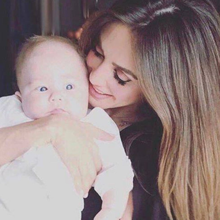 LatinosBRA's tweet photo. Hoje é dia das mães aqui no Brasil e nós relembramos o #EspecialLB que fizemos há um ano às mamães super queridas sã música latina: https://t.co/1bimf51wMM https://t.co/SBOTgMwWAt