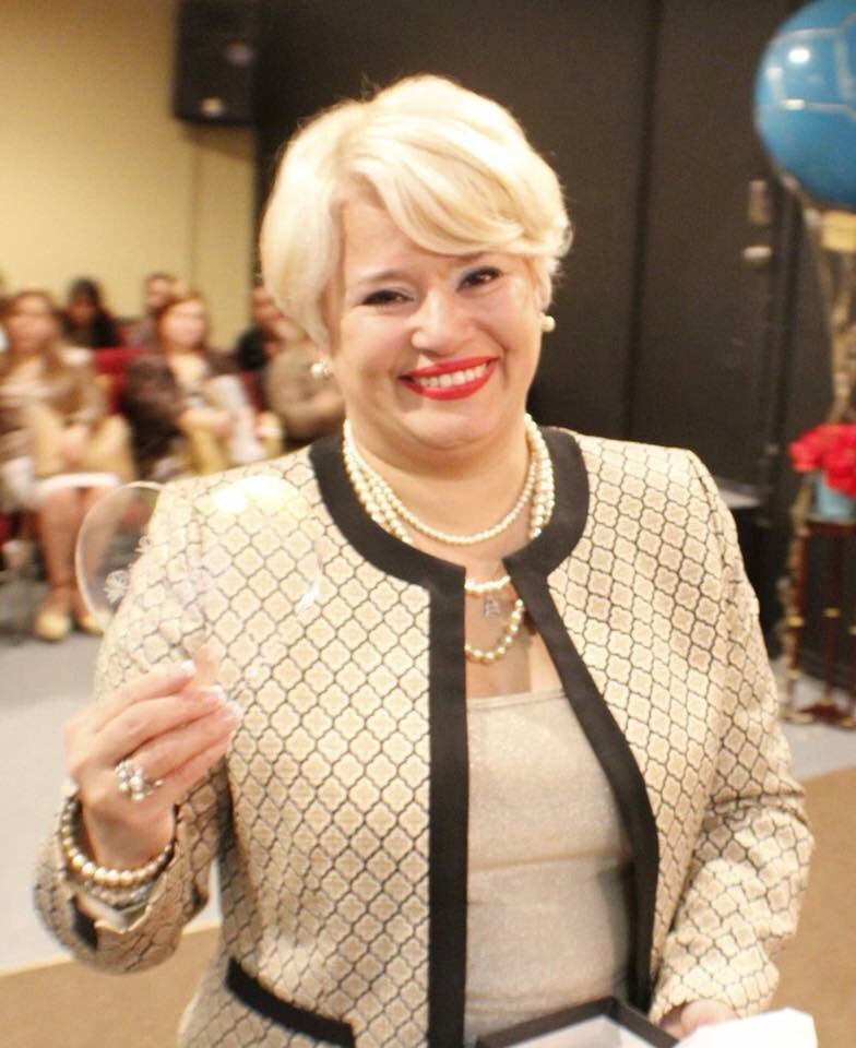 DiscountPete's tweet photo. Give a special Happy Mother’s Day to Dr. Maggie Rodriguez ❗️❤️ We Love you and thank you for being a great example! Enjoy this special day! - Discount Pete Team @elgranyosoyhouston https://t.co/YSdNTS1ywb