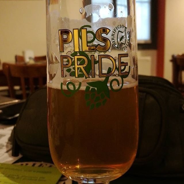 beppesan's tweet photo. #pilspride Kamin - Gippopils. #birraiolo https://t.co/3ocjcbnISR https://t.co/fcUao1JQFj