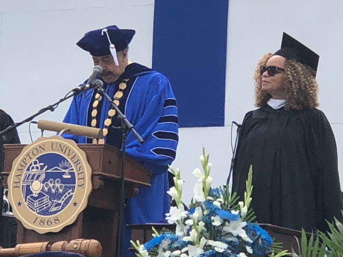 bdplummer's tweet photo. Hampton University Alumna Ruth Carter... Award Winning Costume Designer (Black Panther) ... HU’s Celebrated 2018 Commencement Speaker https://t.co/QSj1XMk2Zx