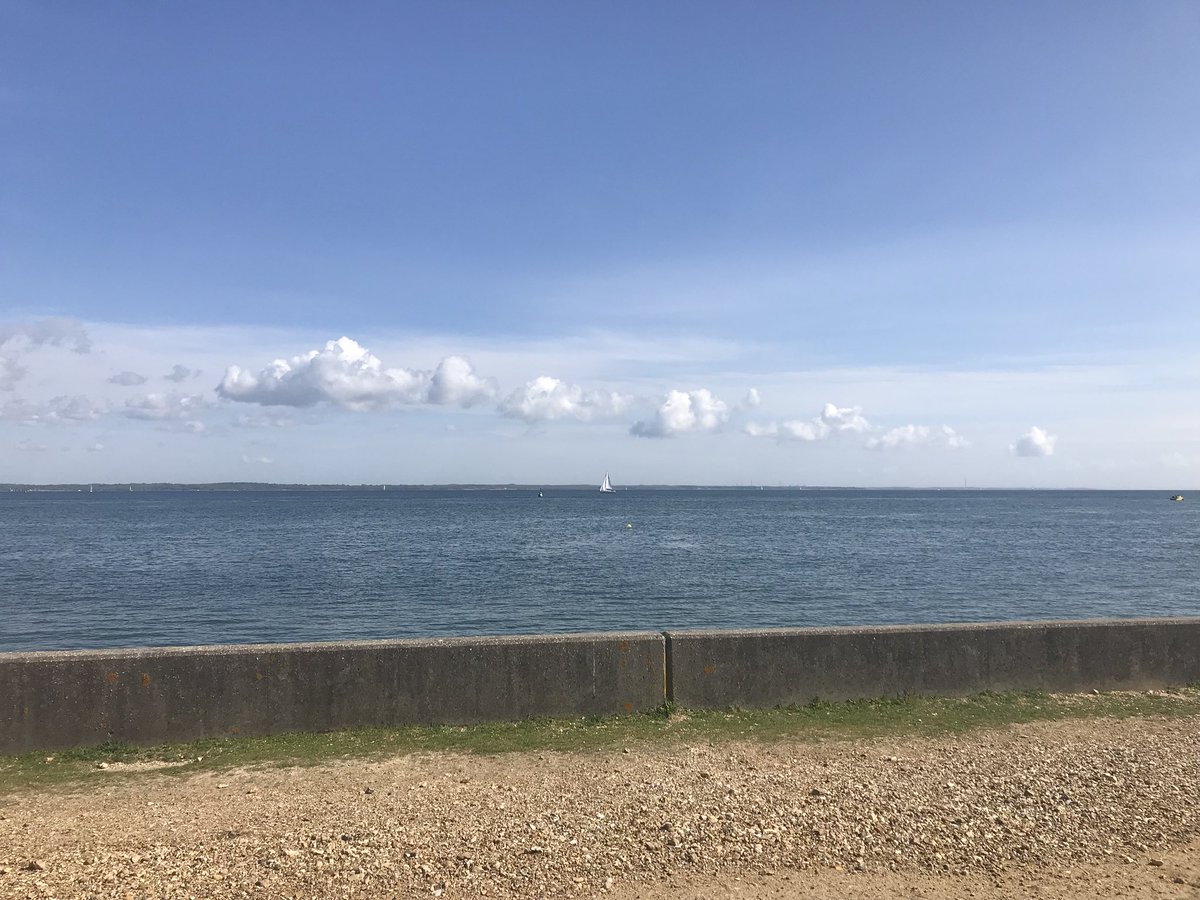 emmapugh's tweet image. Relaxing Sunday. #sunshine #freshwater #IsleofWight