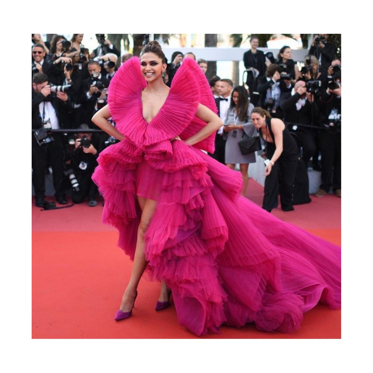 spree_world's tweet photo. Bollywood Was glittering  In #cannesfilmfestival 
#ashweriyaraibachchan😍😍 #deepikapadukone #malikasherawat 
#SEW2018 #SEW #SpreeEntertainmentWorld #bollywoodactress #redcarpet https://t.co/rzXJ3KbUdB