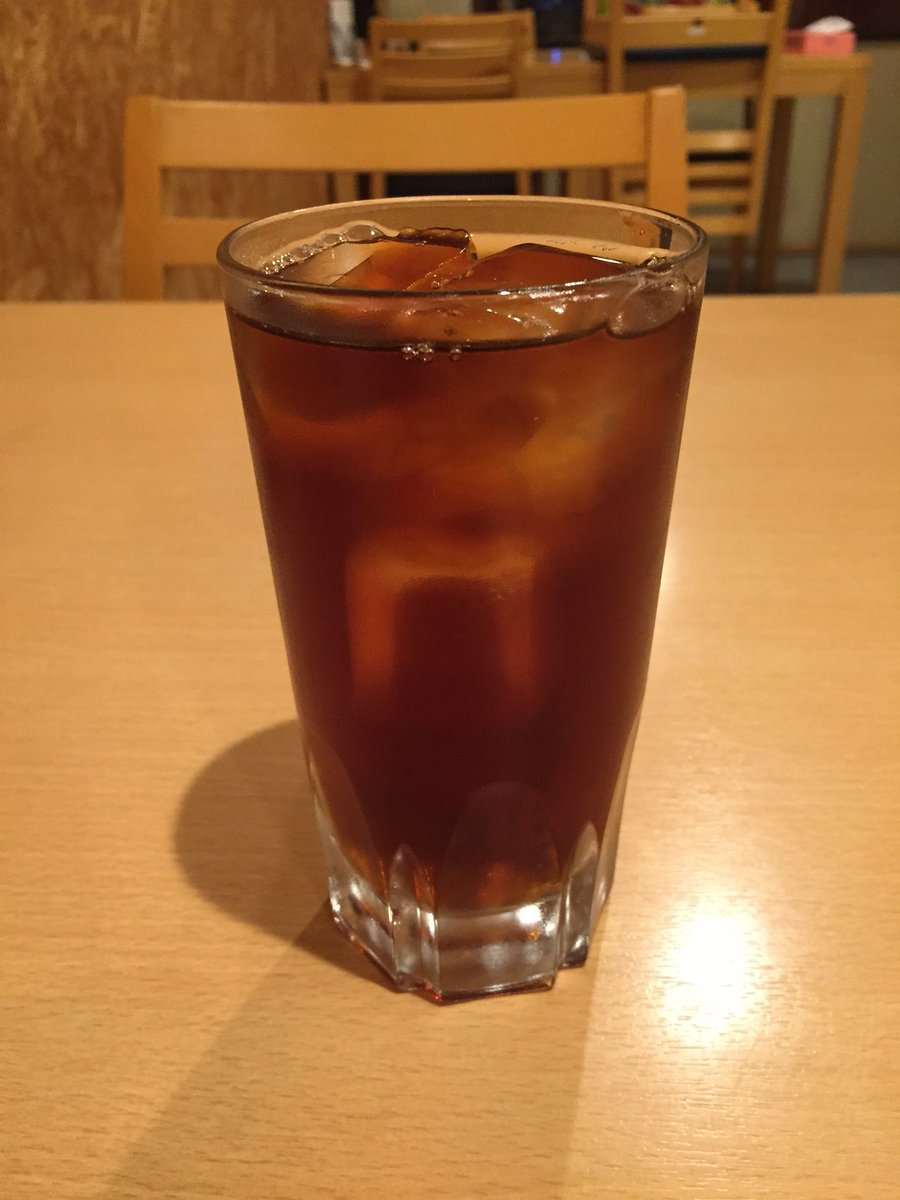 aburasoba_TAOKA's tweet photo. 5/14（月）～5/20（日）の期間中、本アカウントをフォロー&amp;このツイートをＲＴして頂いた方に、「写真の中の１つ」を無料プレゼント致します！

ご注文時、従業員にこの写真をお見せ下さい。

フォロワー４０００人記念サービスです！！
⚠️即日利用&amp;複数回利用可
拡散希望＃ＲＴ https://t.co/ePVEBe1L5v