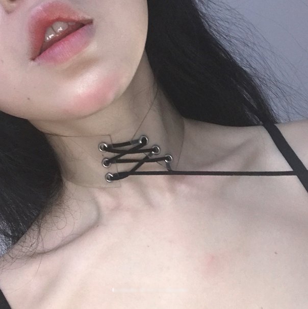 Пирсинг рабыни. Рабыня с проколотыми сосками. Экстремальный женский пирсинг. Кольцо в нос с цепочкой. Пирсинг рабыни.
