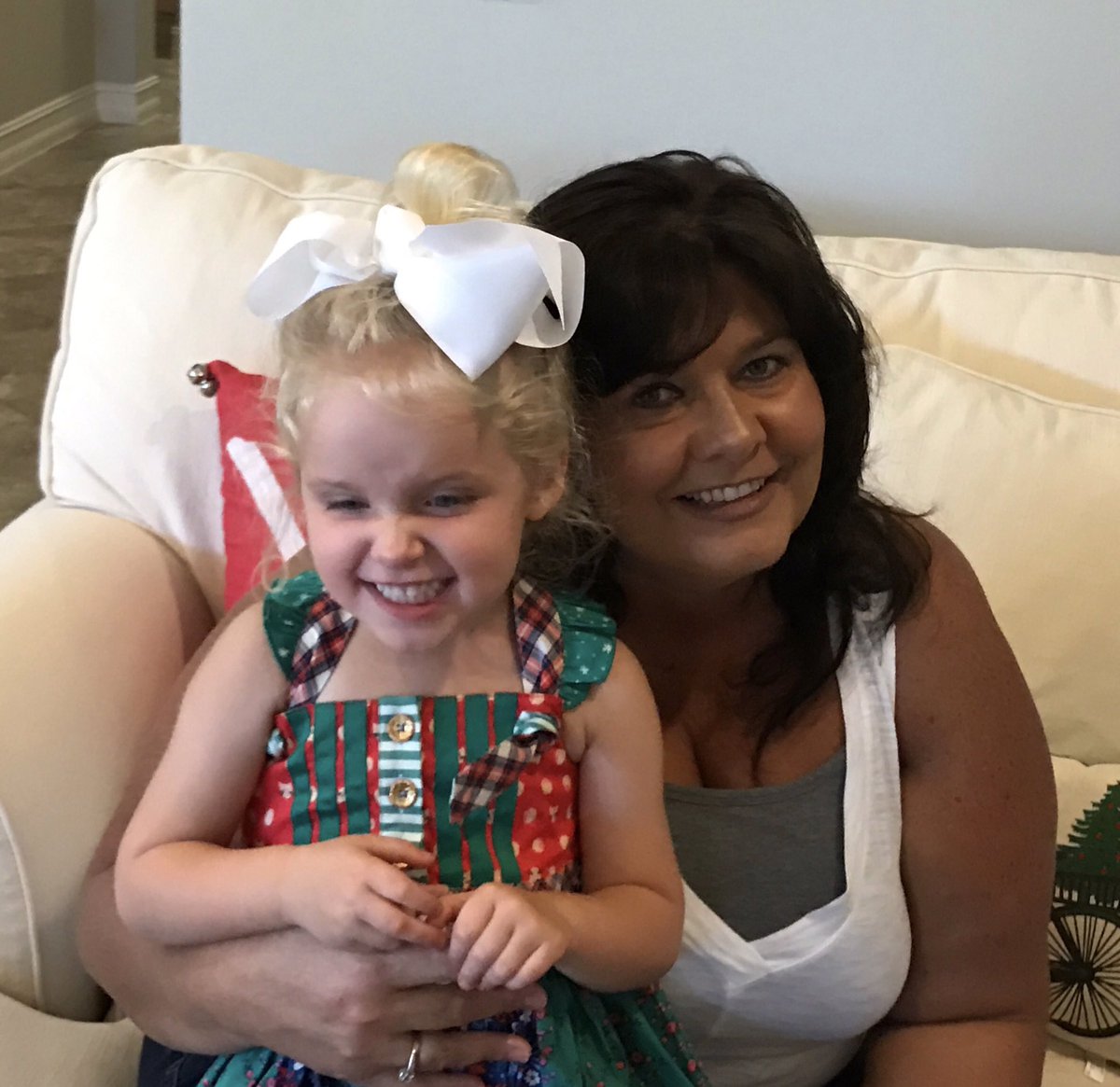 AlyPlummer's tweet photo. Happy Mother's Day to the best Nonny and Momma in the world! We love you the MOST! https://t.co/VImF0QmOG1