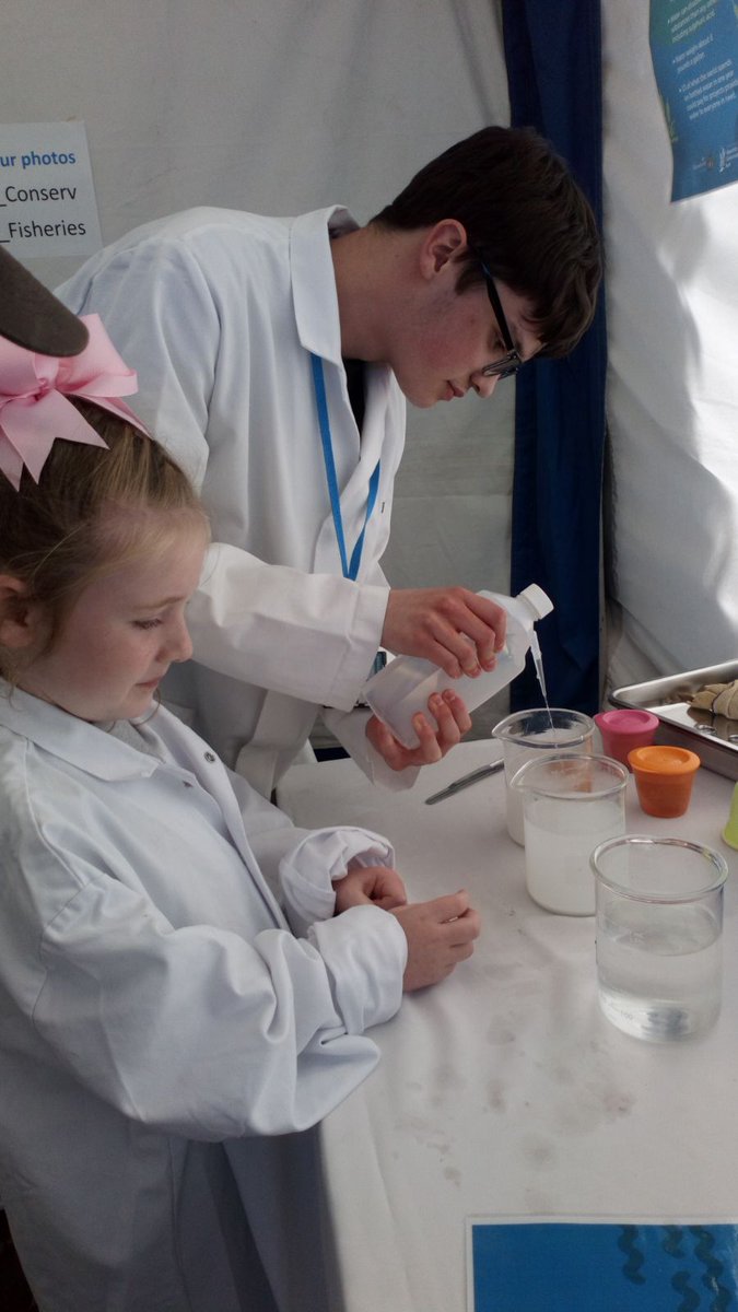 RHC_Fisheries's tweet image. Look at the interesting things our young scientists are doing today. 
#Fisheries
#Reaseheath