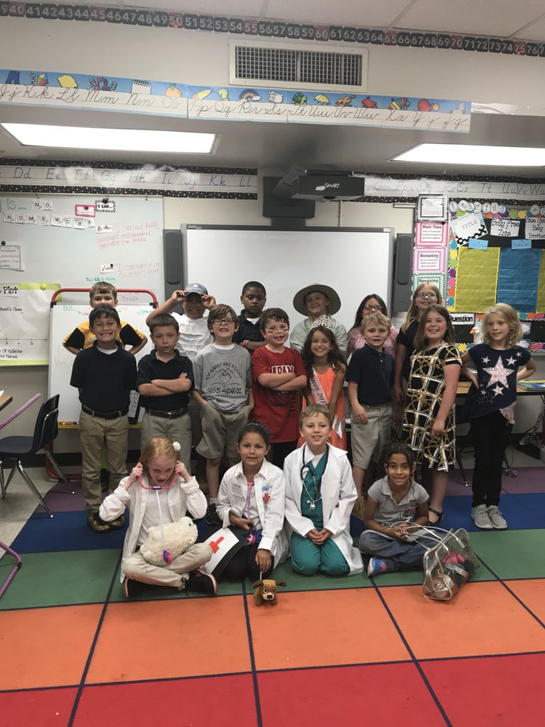 ginadst31's tweet photo. Career Day- future vets, doctors, scientists, and fashion designers to name a few. https://t.co/1NRabaUlCo