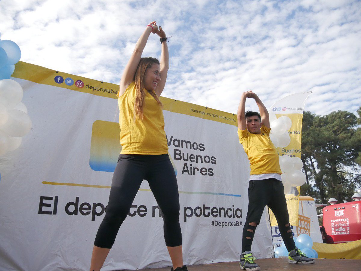 DeportesBA's tweet photo. El Rosedal es una fiesta con las clases de Ritmos luego de la caminata #BAcamina #PlazasActivasBA https://t.co/V0FlHjh36j