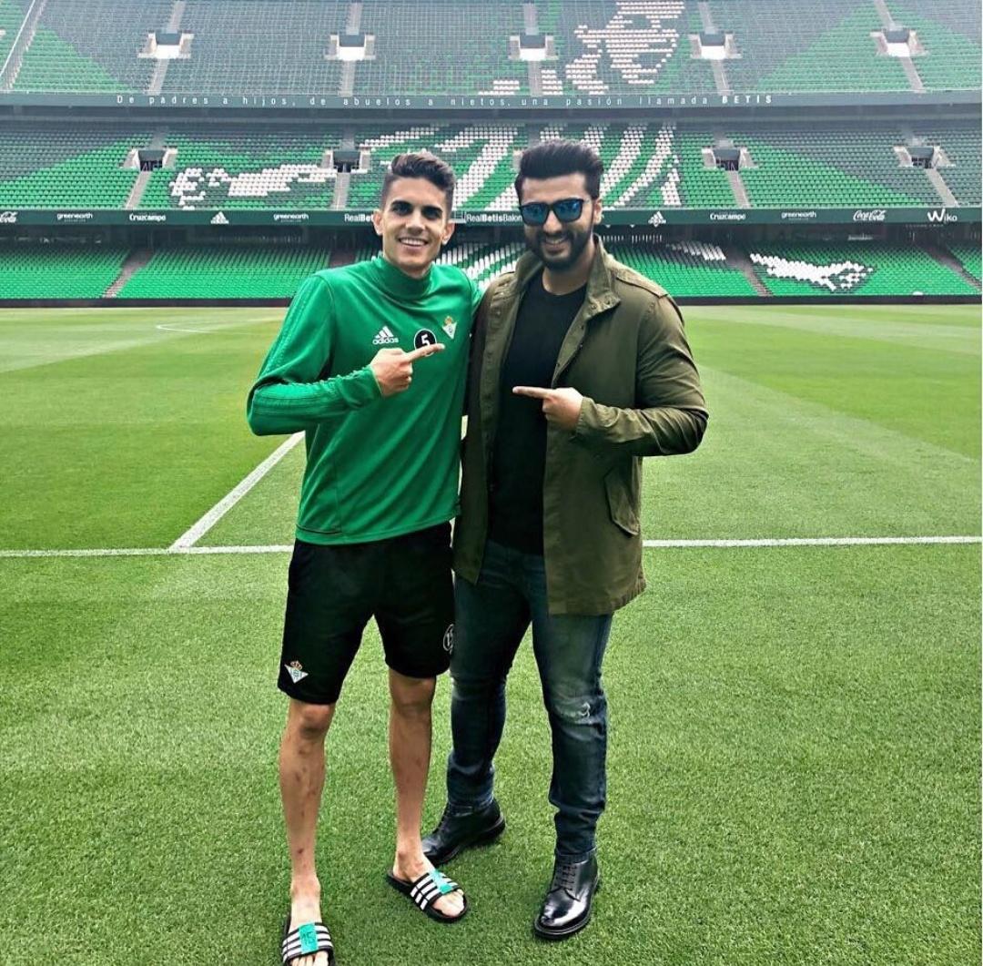 AndPicturesIN's tweet photo. When football is life!: @arjunk26 with #MarcBatra https://t.co/qN2CP1S4J3