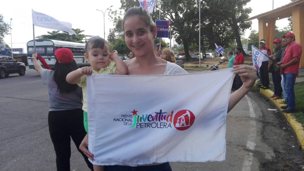 FNJPetrolera's tweet photo. Desde el @FNJPetrolera felicitamos a todas las madres en su día. Mujeres luchadoras y emprendedoras que fortalecen con su amor a la patria grande: Venezuela. ¡Felicidades! #MadresCorazónDeLaPatria https://t.co/grnPhbK0vh