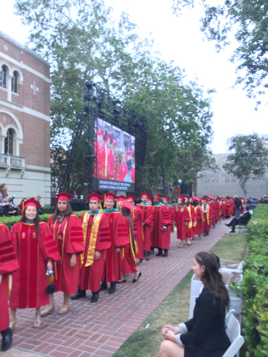 Mvmt_Alliance's tweet photo. What better way to celebrate #MothersDay than by completing the rigorous Doctor of Physical Therapy Program @USCBKNPT!!! We hope we continue to make our #moms proud! That's right, #MovementAlliance has #FreshPTs in the house!! https://t.co/ZPlKmEM84p