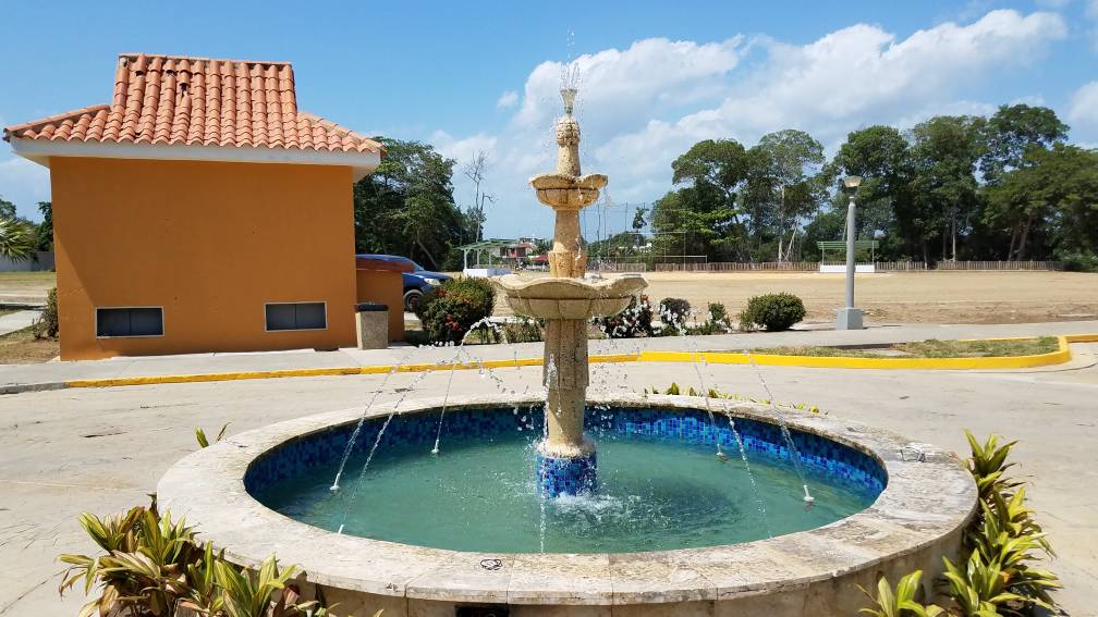IpasmeOficial's tweet photo. 🗣 #ENTÉRATE | Para el mes de enero el Presidente @NicolasMaduro aprobó la cantidad de Bs. 142 mil 730 millones de Bs para la recuperación de la infraestructura del Complejo Turístico Club Villas #Ipasmar,  ubicado en el estado #Miranda. @JauaMiranda https://t.co/iff12sSZJu