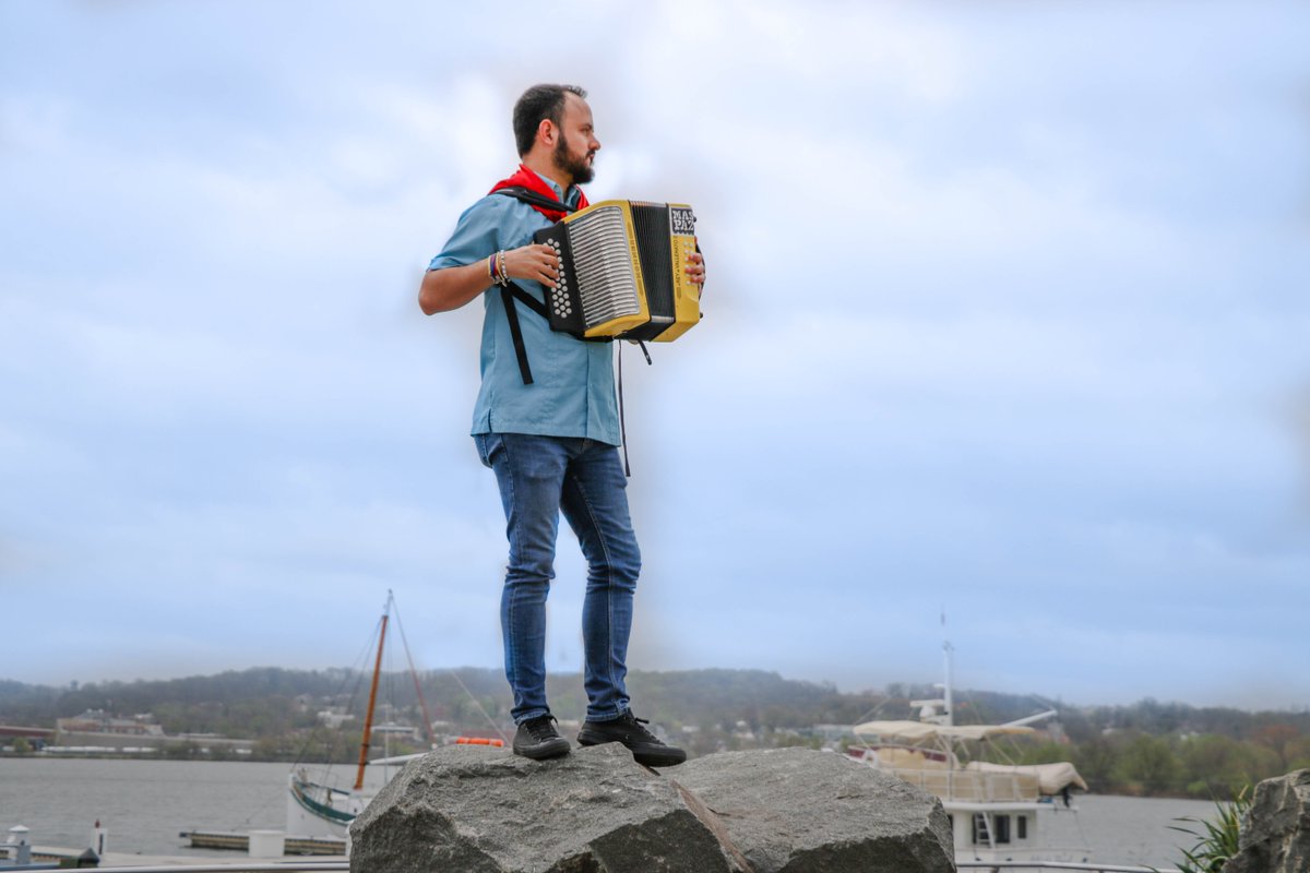 DeSanguashington tweet media