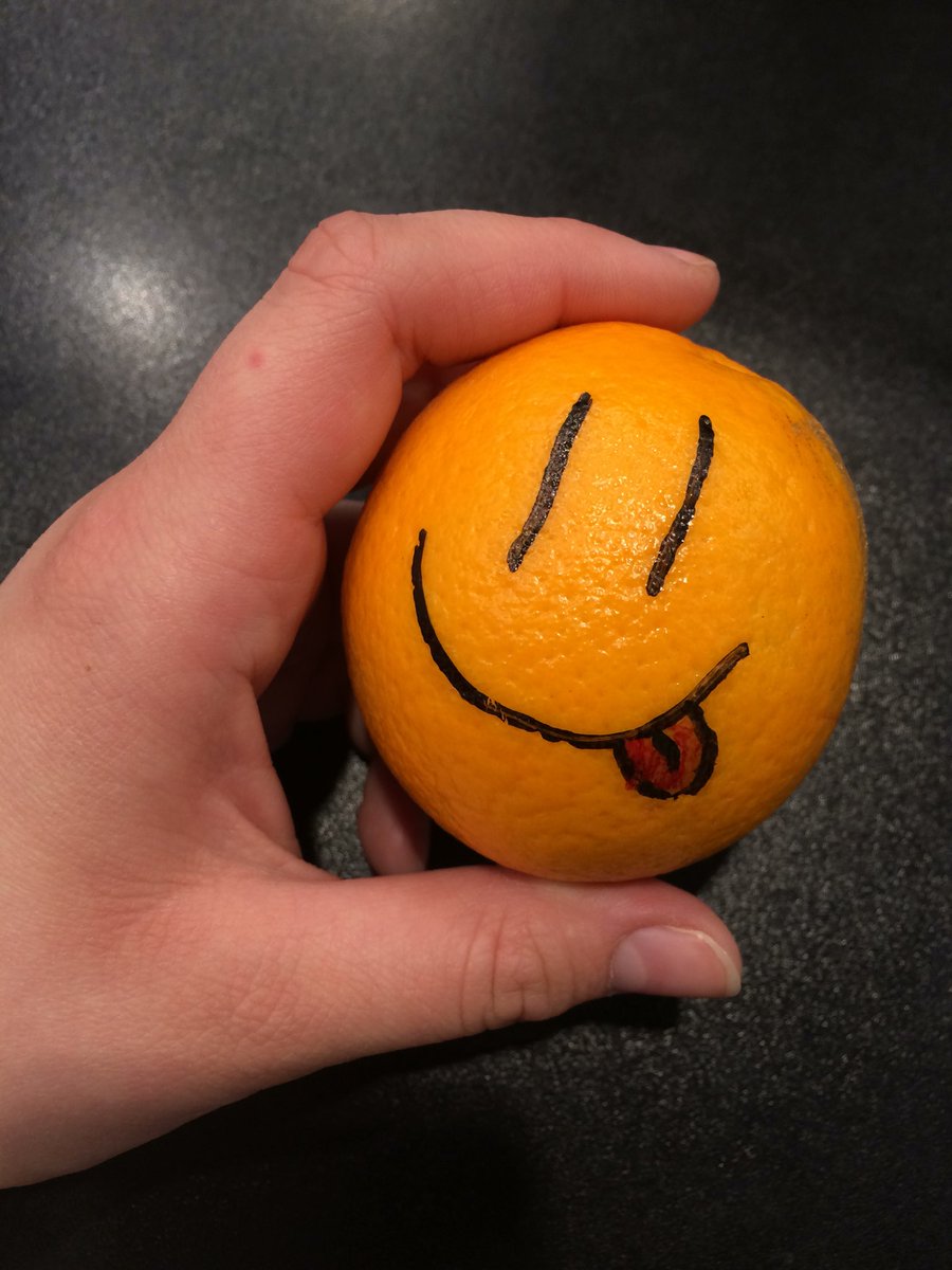 cuckoo_cuckoo_'s tweet photo. Мой друг апельсин Борис ☺️ всем привет :3 https://t.co/2Njn2TSLsM