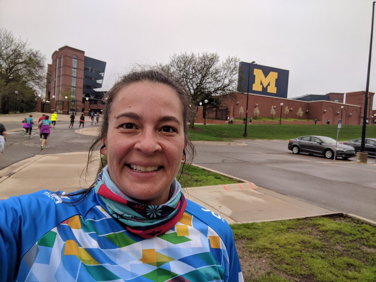 monicareich's tweet photo. Had a great start to Mother's Day running the @epicraces @GoddessRacing Ann Arbor Goddess 5k #AnnArbor #MothersDay #cancersucks https://t.co/sW1iLzDgRG