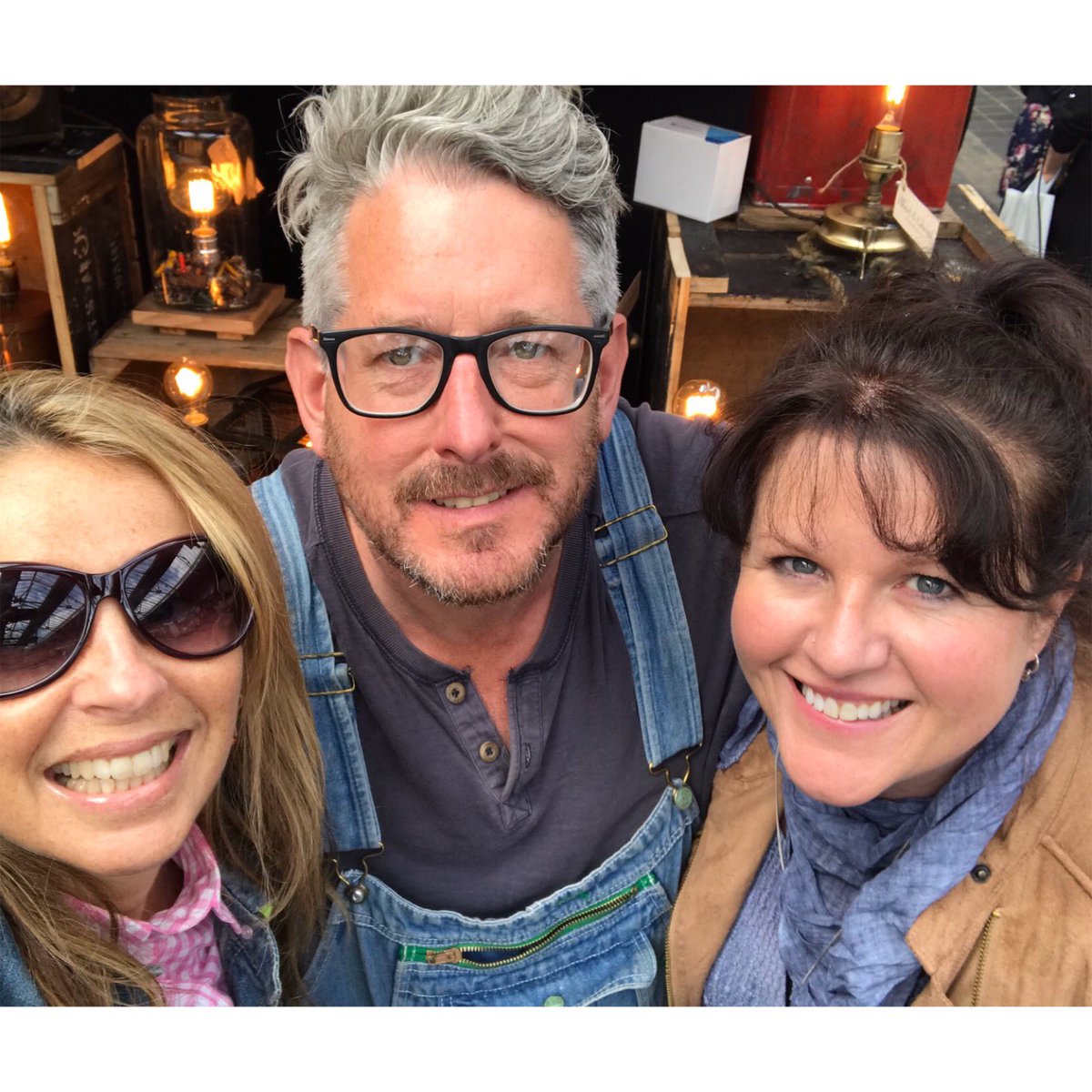 @silverbubble27 @AandE_Emporium lovely to see you both today 💗⭐️ #greenwichmarket #uniquelighting #friends