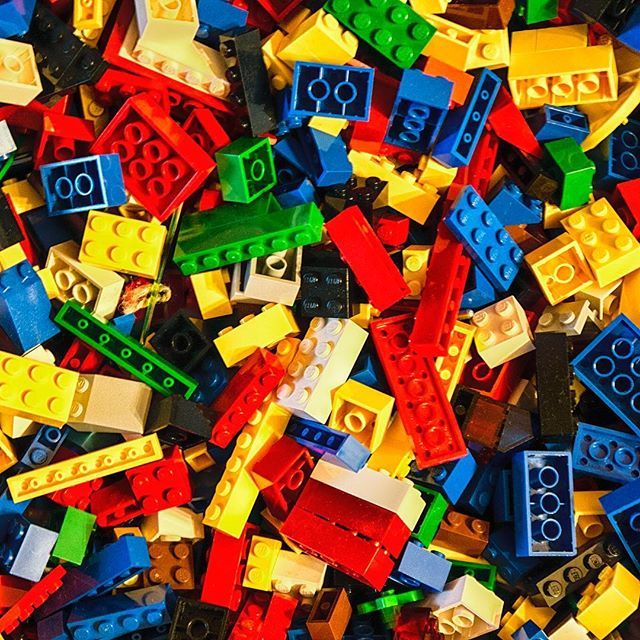 AlvaroFerreiraO's tweet photo. #LEGO #bricks #LegoSeriousPlay #LegoSP #Creatividad #Colores #PicOfTheDay #Consultoría #Capacitación para #Empresas
Lego Serious Play es una metodología de comunicación, trabajo en equipo y resolución de problemas. A través de las preguntas del facilita… https://t.co/KbAKOxHfvd https://t.co/0KMAbYnJCc