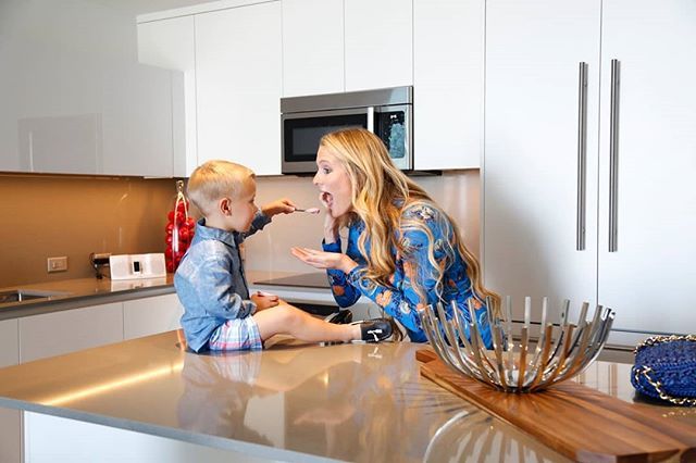 BrickellCityCtr's tweet photo. Home is where the mom is. #HappyMothersDay #ReachandRise #BCC @reachandrise https://t.co/68588PqF9e https://t.co/QwfJAwsbka