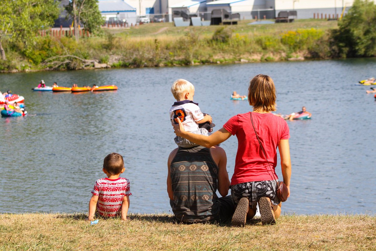 Wellandfloats's tweet photo. We all want to wish a very Happy Mothers Day to all the moms out there! Canadian Tire Welland Floatfest is a family event and we hope to see you all out on the water with us on July 8th! Be sure to register early to avoid the lines the day of the event! https://t.co/fjtww1H9lo https://t.co/5ZlAWVHXfZ