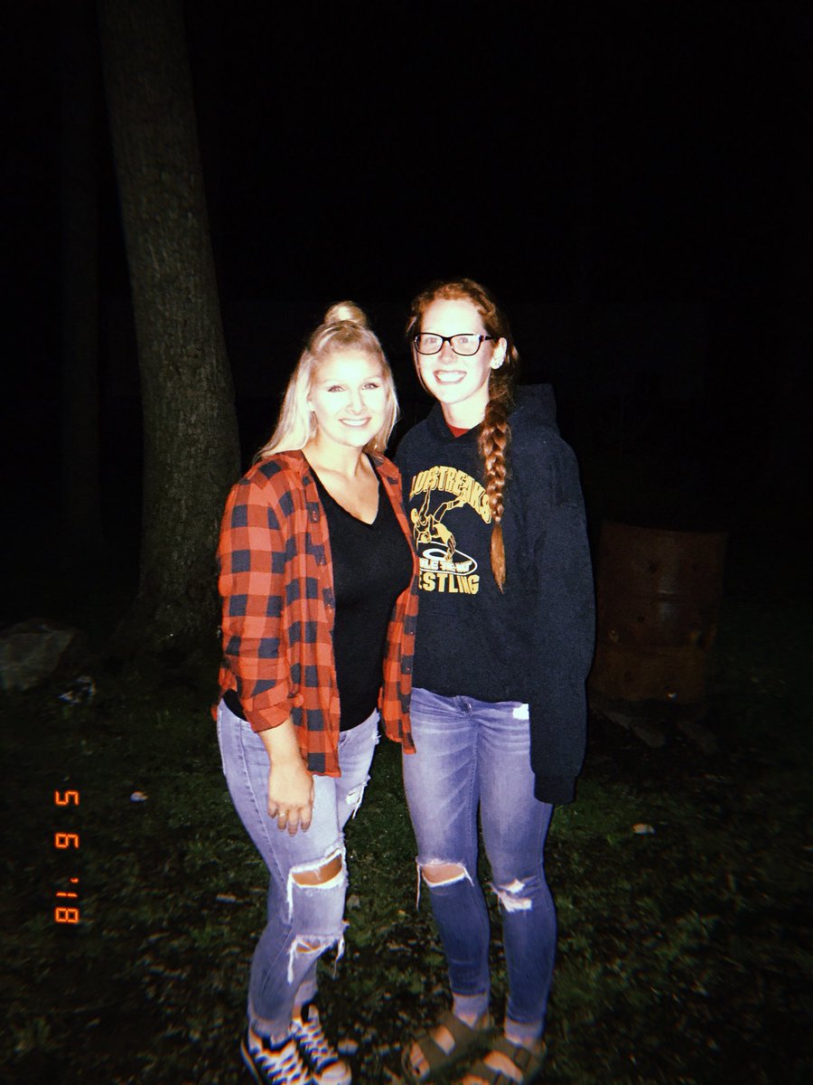 laura_reau's tweet photo. Happy Birthday Han😊 I hope you have a great day! Love you💓💓 @hannahjoylloyd https://t.co/ptWHP9MInE