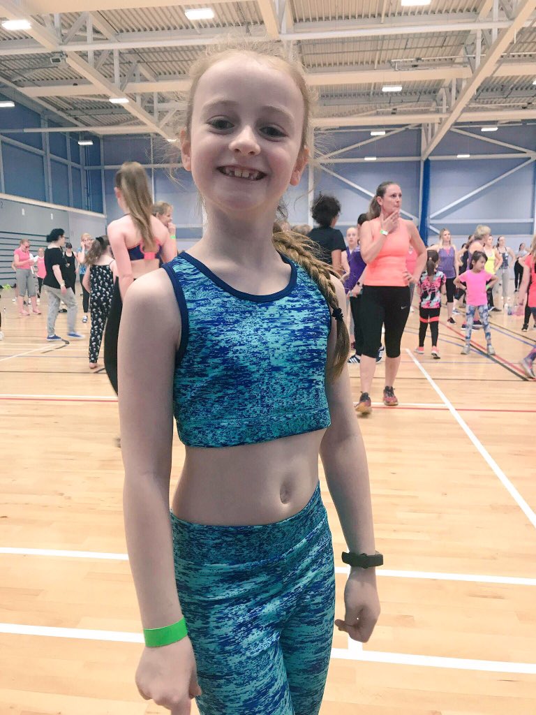 jessicaevenn's tweet photo. #SundayFunday #SundayMorning #DDMIX #MAXIT #DANCE with the inspirational #Dame #DarceyBussell  @jasminemeishu &amp; #friends Thank you @DarceyOfficial for a fab session #ThisGirlCan #Dancer #DancingThroughLife #ballet #tap #modern #jazz #DDMIXMAXIT #acro #street #hulahoop #ballroom https://t.co/Kf13ziX5sQ