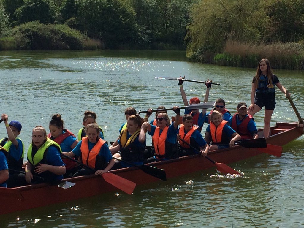 GethinUnlocks's tweet photo. @YourLittleKanga @ToucanDiversity @PortsDragonRace @LakesideCampus @EmmerseStudios @PortsmouthProud @mainads_uk @TonyRobinsonOBE @ChallengerGib @RSocialI @portsmouthnews Great day and being able to be there to #Support @ToucanDiversity and Fostering Portsmouth team fro @portsmouthtoday and it was an extra bonus to see @RSocialI @Ready2ShineLD @jollyjesters77 @EmmerseStudios @rock_clothingUK sunshine and sunglasses at @LakesideCampus https://t.co/Lbj7g19cII