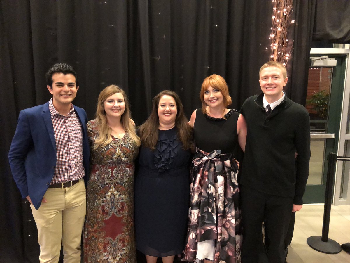 missvanben's tweet photo. What a beautiful night! Never seen so many stars in one room 😎🌟 I was so happy to share that time with you guys and see you all in your incredible outfits!❤️ #prom #prom2018 #promchaperones #writteninthestars https://t.co/h8rYrRFp5m