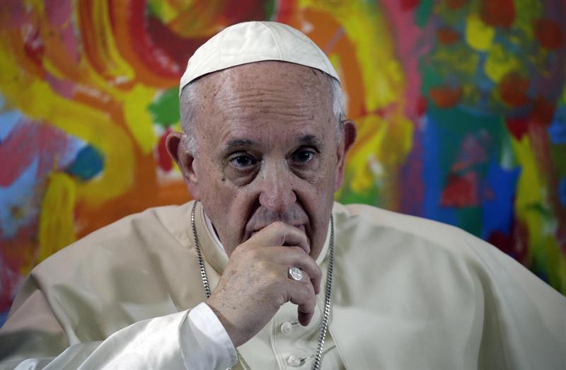 ElEspectadorUy's tweet photo. El papa pide que cese la violencia
https://t.co/6ig53kJkUf https://t.co/1fL2gYFDAd