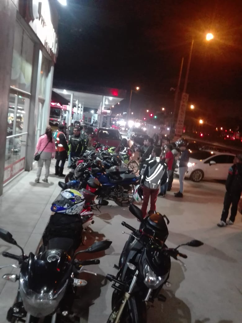 Bsa_oficial2017's tweet photo. EXELENTE COMIDA..
PARA COMPARTIR CON TODOS NUESTROS COMPAÑEROS Y AMIGOS DE RUTA..
GRACIAS A TODOS POR EL ACOMPAÑAMIENTO...
#TVS_APACHE
#bsa_oficial
@Bsa_oficial2017 https://t.co/HuCndz96zd