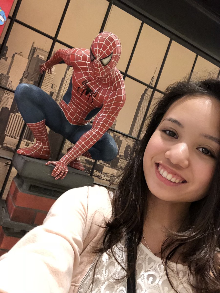 MaxineCruz_'s tweet image. Seems timely #selfieformarvel