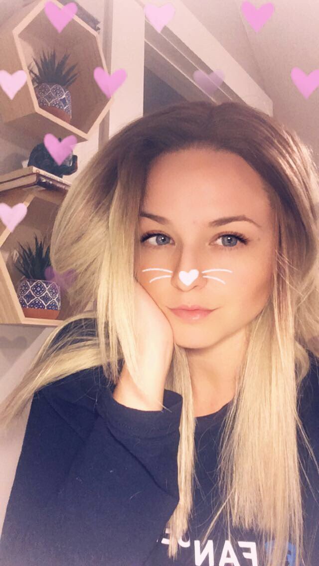 FrenchyD's tweet photo. I need a calendar piggy. Today is mommies day. And send me a nice amazon card. Frenchyday8@gmail.com then kik me and thank me for being born. Kik: frenchyday #humanatm #Goddess #PayPig #paypigs https://t.co/hm7tWjxXmI