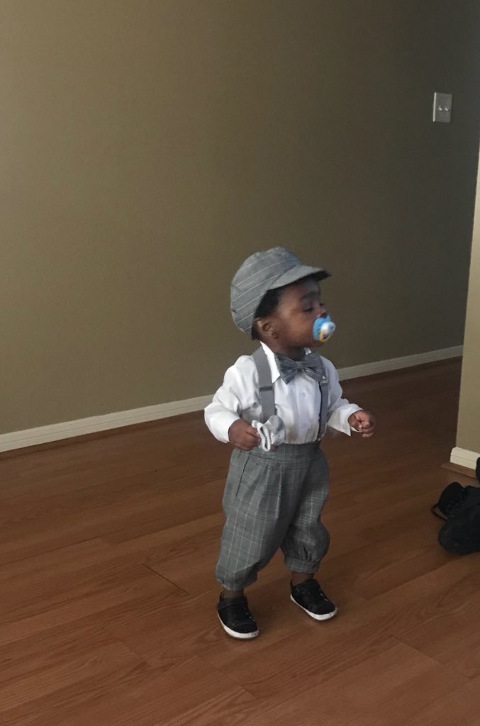 itsLilDemiHo's tweet photo. Happy Mother’s Day to everybody EXCEPT my sister who got my nephew dressed like a nigga named Cesil that used to shine shoes during the  prohibition era https://t.co/7eN8aNPimi