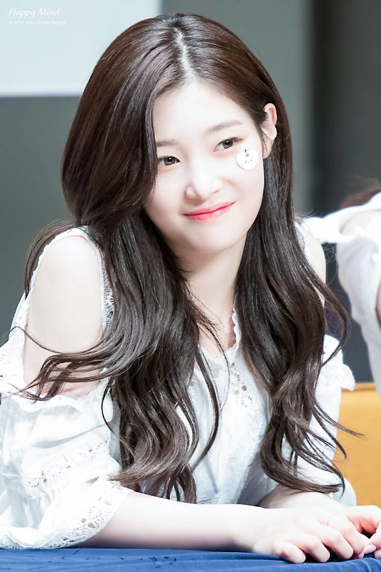 fixchae's tweet photo. @smuterpe can i? https://t.co/ydCUSJtpgE