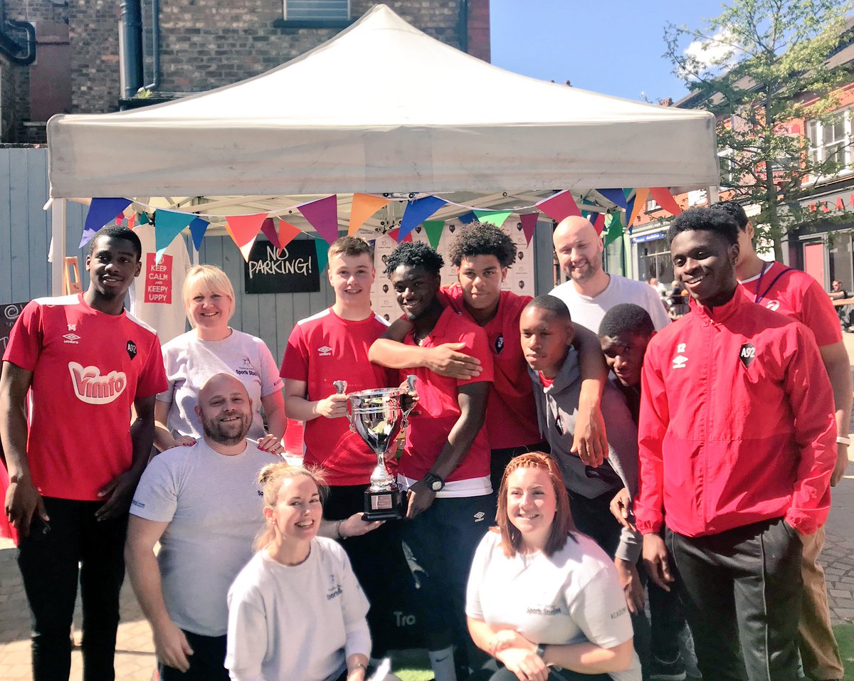 TCG_Health's tweet photo. Teamwork makes the dream work @Academy92 @TraffordCollege @lesleyjdavies @GNev2 @SalfordCityFC @ZarahConnolly @DamianHarris28 @RebeccaOvery @Deborah_Pownall @rickyent @harriaas @JoanScott_ #teamwork #bold #professional #ambitious #respect #collaborate #winners https://t.co/mCnpzmxIzL