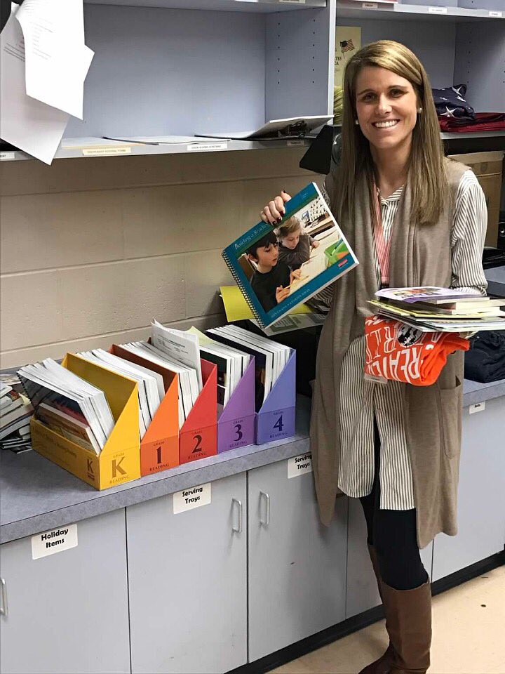KBoyd1516's tweet photo. Happy Teacher Appreciation Week to 2 risk takers! Thank you Mrs. Black &amp; Mrs. Bolton for your leadership as @AYCOCKSCHOOL MCLs. You’ve put in a tremendous amount of time &amp; work all year, &amp; you continue to put kids 1st! We’re proud of you! @havingclassn3rd @goelway7 #weareaycock https://t.co/ho20Y9d6Wl