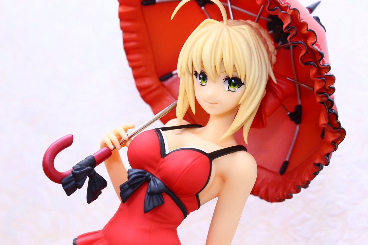 Krsw ハーミット アルファマックス Fate Extra Ccc セイバー ワンピース 普段着のワンピースながらネロらしさをよく表現できてますね 顔もワダアルコさんの絵をよりしっかりした感になっています 足の造形がすごい気合入ってるように見える 現状ネロの