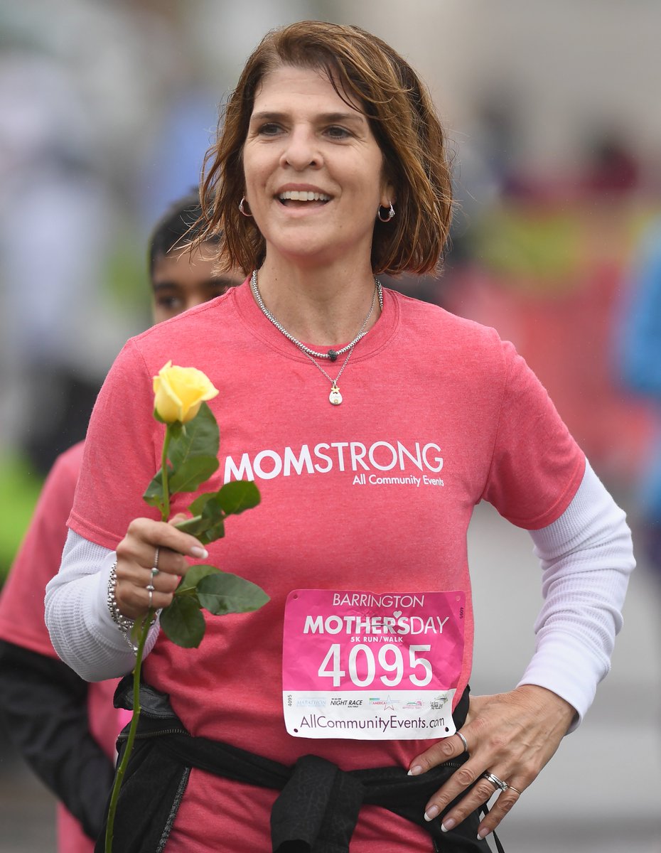 OMahoneyPhoto's tweet photo. About 1200 turned out for Sunday's annual Mother's Day 5K Run/Walk in Barrington. @ThePioneerPress @Barrington_CR https://t.co/pwofeLZlYg #runwithmom https://t.co/uaEZoJzPWK