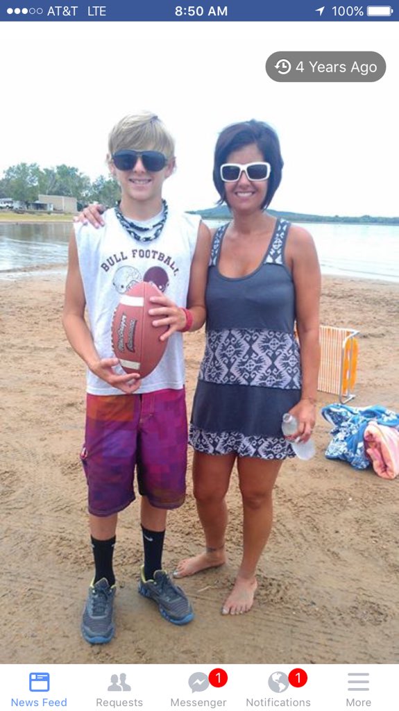 9riggs12's tweet photo. Don’t know how this Woman managed to raise me 🤷🏼‍♂️all I can conclude is that she’s an angel from Heaven #HappyMothersDay2018 https://t.co/3hSQuOo1a1