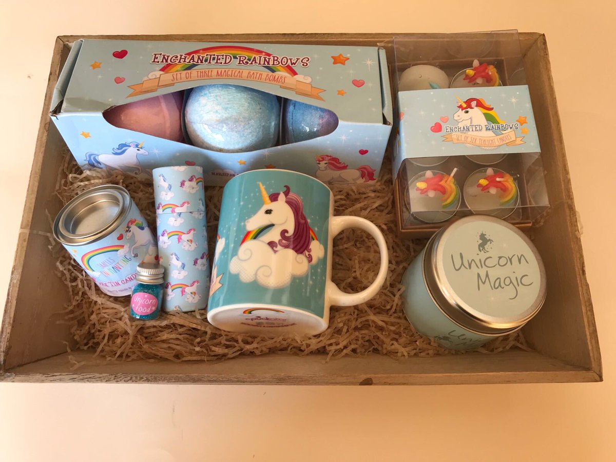 SweetsHampers's tweet photo. Amazing #gift #hampers check the out on Facebook :) https://t.co/OVYPZS9Wsu