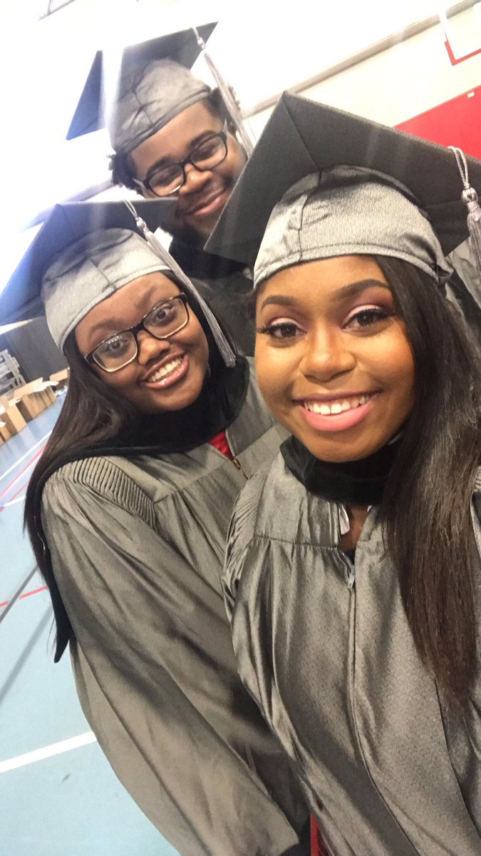 ShaneiseHughes's tweet photo. So I Graduated Yesterday 🎓😌 #ICC18 #ICCAlumni https://t.co/eZxm0hDbYd