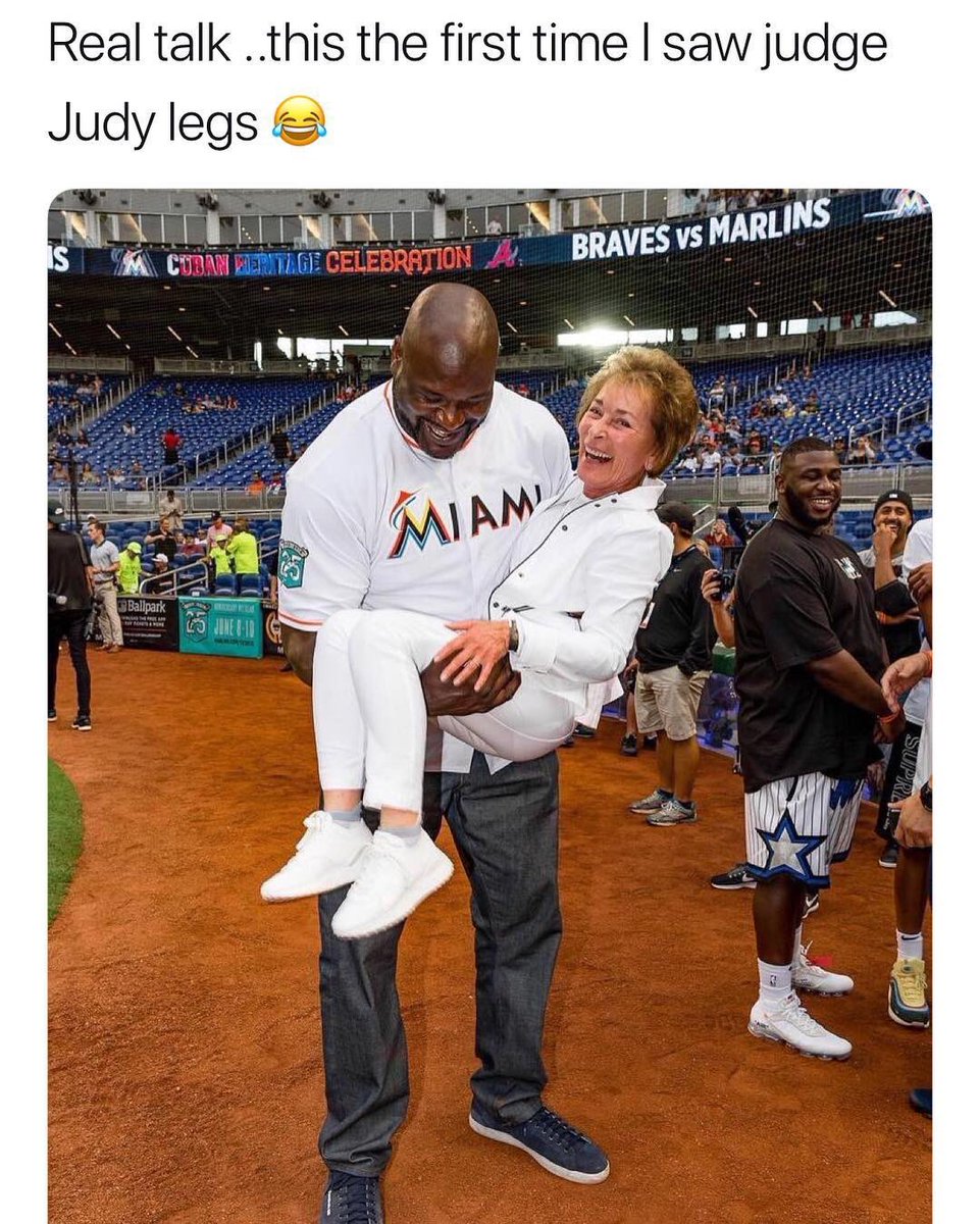 WORLDSTAR's tweet photo. Facts! 😂🤷‍♂️ @Marlins https://t.co/GHtl0Nsmov