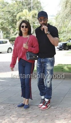 instantbolly's tweet photo. #RanbirKapoor Takes Mom Neetu Kapoor For R Lunch On Mothers Day https://t.co/WdYRInA51D
