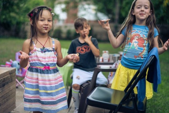 HighFiveOK's tweet photo. Happy #MothersDay to all of the amazing moms that encourage their kids to be #IntentionallyDifferent. https://t.co/qlnYYb77dF