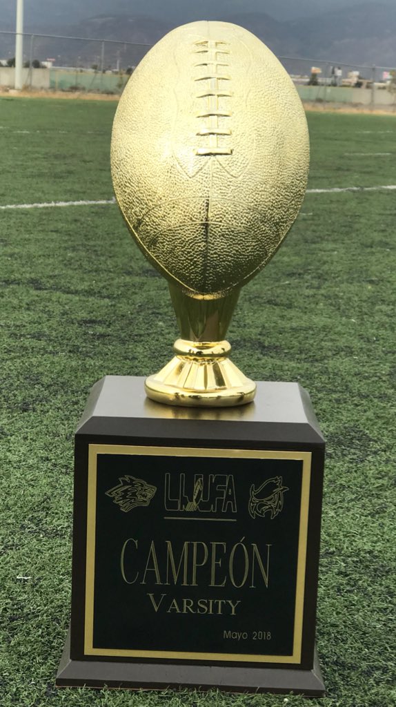 AMERICAS_BOWL's tweet photo. Congratulations Players &amp; Coaches 🍾🎉🎊 🍾#TEAMTECOS winning the LIJUFA CHAMPIONSHIP... The AB STAFF is proud of U!@2Ksandiego @CoachLM22 @3bonta Coach Marty Ruben S Luz @GrahamHans Memo 1&amp;2 Alex S Big Alex Danny @topdawg619 @MBASports1 @DavidFrerker @ScottKaplan @burt_grossman https://t.co/2eqnrKlIwl