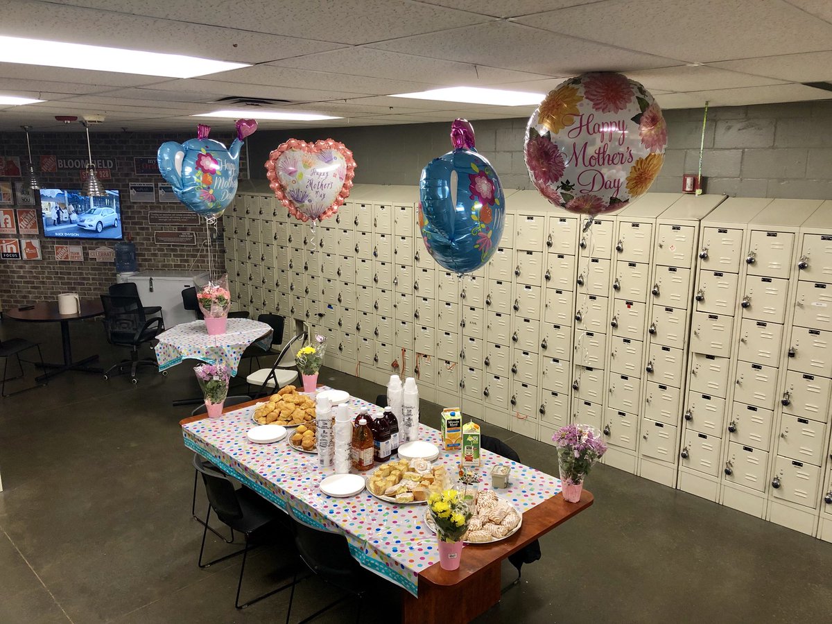 Ckelly28K's tweet photo. From our store to yours, wishing all Mothers a magnificent day!!! Enjoy 😘😘😘😘😘😘😘😘😘😘😘😘😘 https://t.co/BlKbQt0iSi